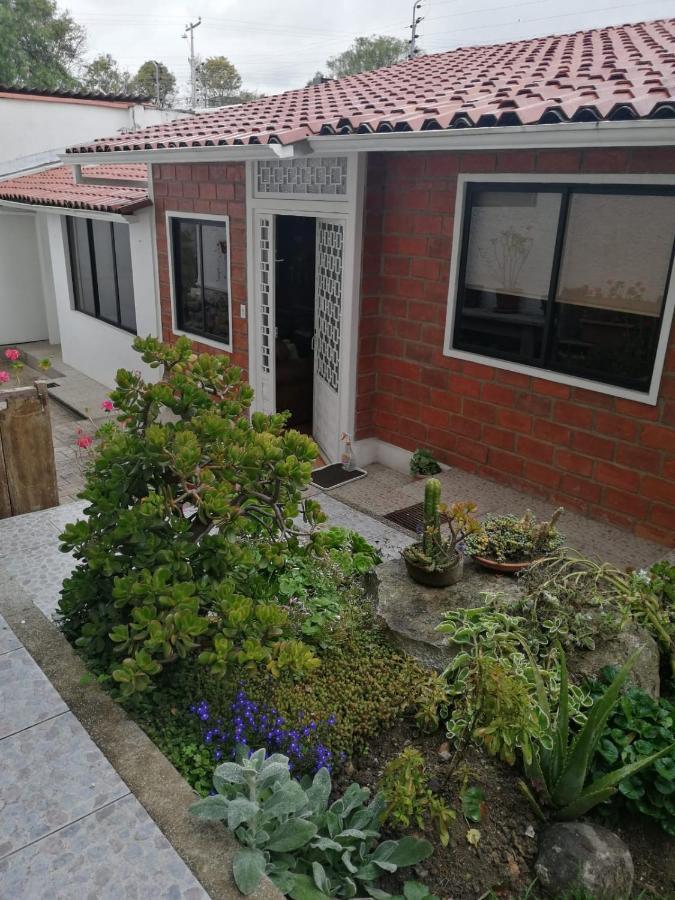 Casatodosantos Bed & Breakfast Cuenca Exterior foto